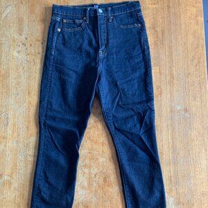 GAP True Skinny Dark Wash Jeans 28S